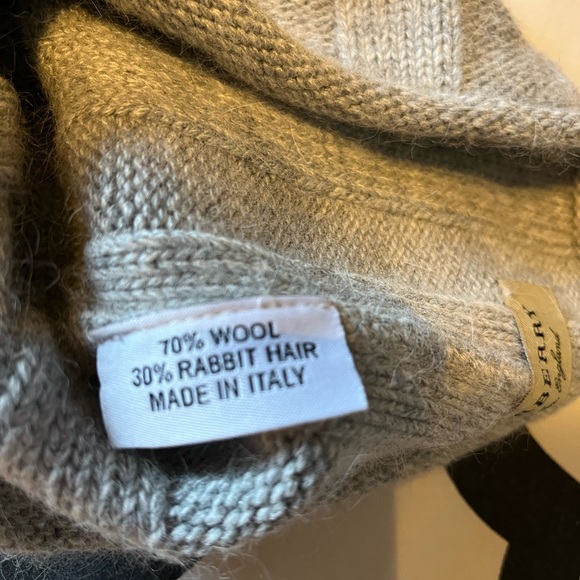 Burberry Hat - Picture 3 of 6